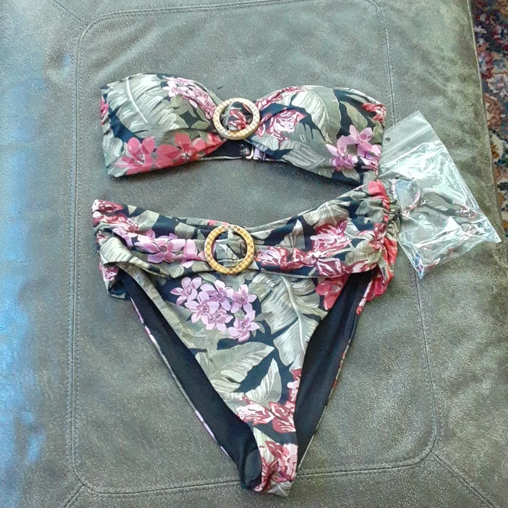 Beach Riot Bikini Set - Picture 3 of 4